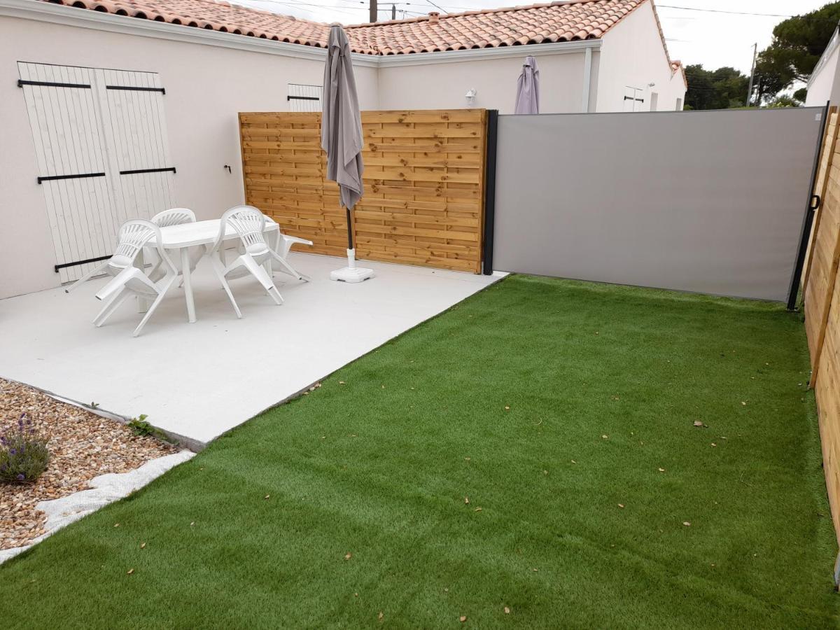 Le Logis De Gatseau Lägenhet Les Mathes Exteriör bild